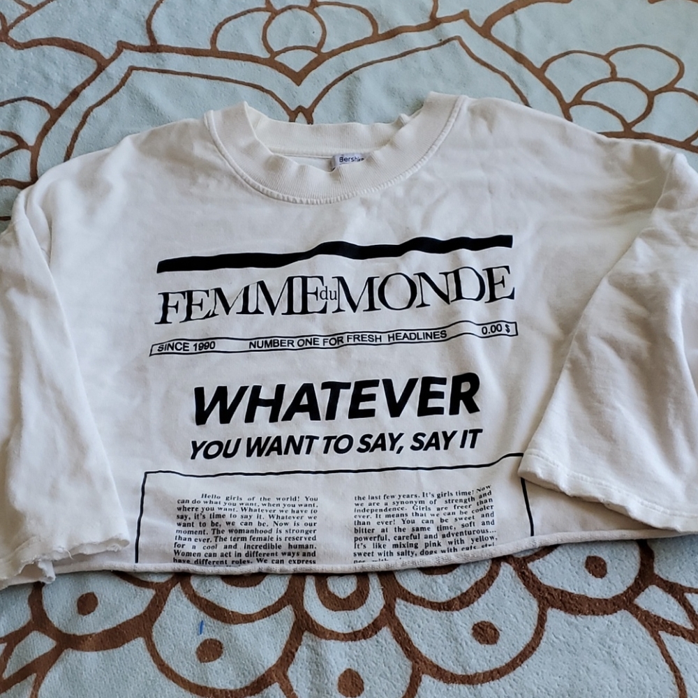 Bershka Cropped Sweater Newsprint Top White Sz M/L